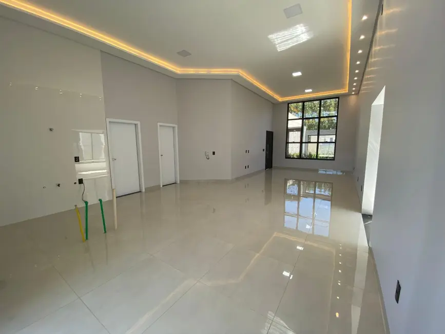 Foto 4 de Casa com 3 quartos à venda, 301m2 em Cascavel - PR