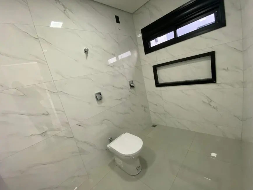 Foto 7 de Casa com 3 quartos à venda, 301m2 em Cascavel - PR