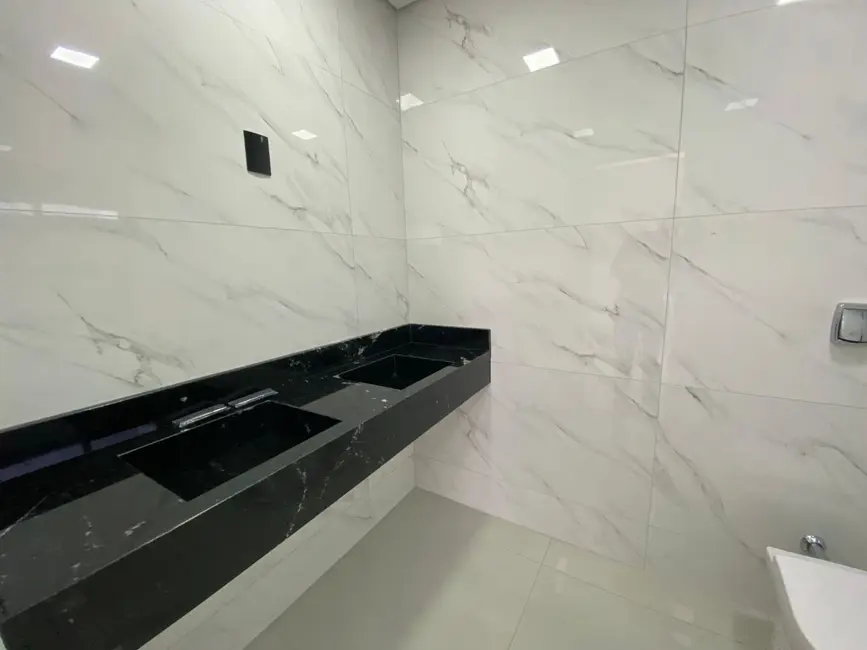 Foto 8 de Casa com 3 quartos à venda, 301m2 em Cascavel - PR