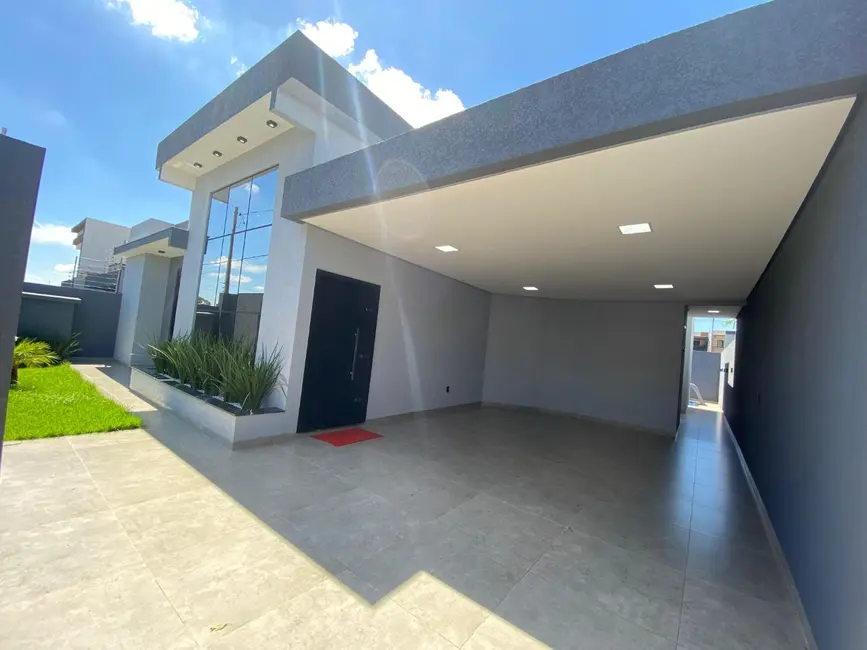 Foto 1 de Casa com 3 quartos à venda, 301m2 em Cascavel - PR