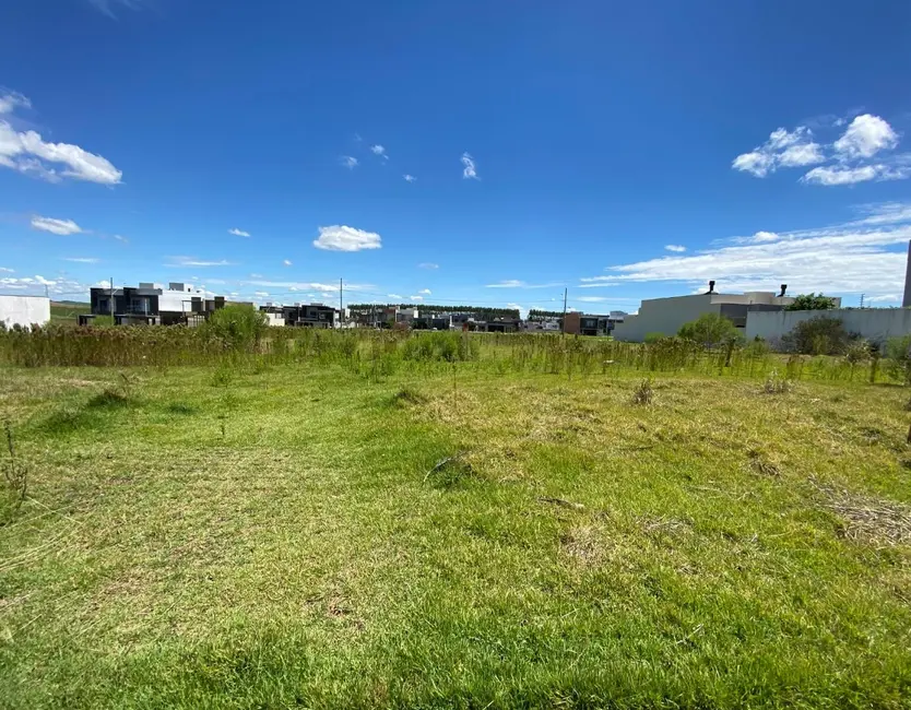 Foto 1 de Terreno / Lote à venda, 380m2 em Cancelli, Cascavel - PR