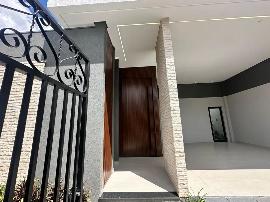 Foto 4 de Casa com 3 quartos à venda, 301m2 em Cascavel - PR