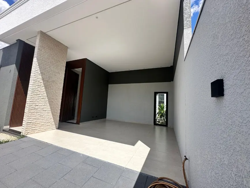 Foto 2 de Casa com 3 quartos à venda, 301m2 em Cascavel - PR