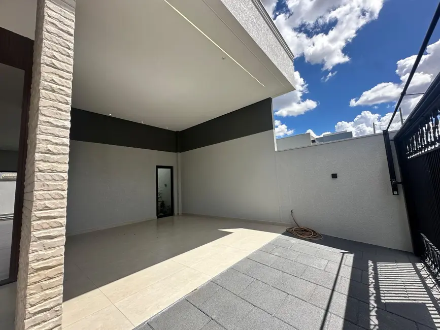 Foto 3 de Casa com 3 quartos à venda, 301m2 em Cascavel - PR