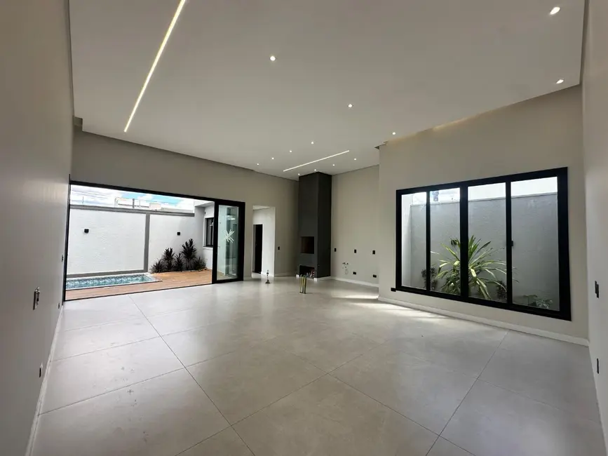 Foto 7 de Casa com 3 quartos à venda, 301m2 em Cascavel - PR