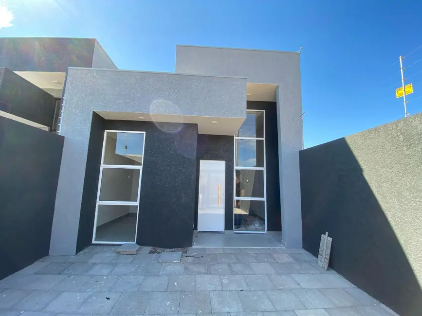 Foto 2 de Casa com 2 quartos à venda, 100m2 em Cascavel - PR