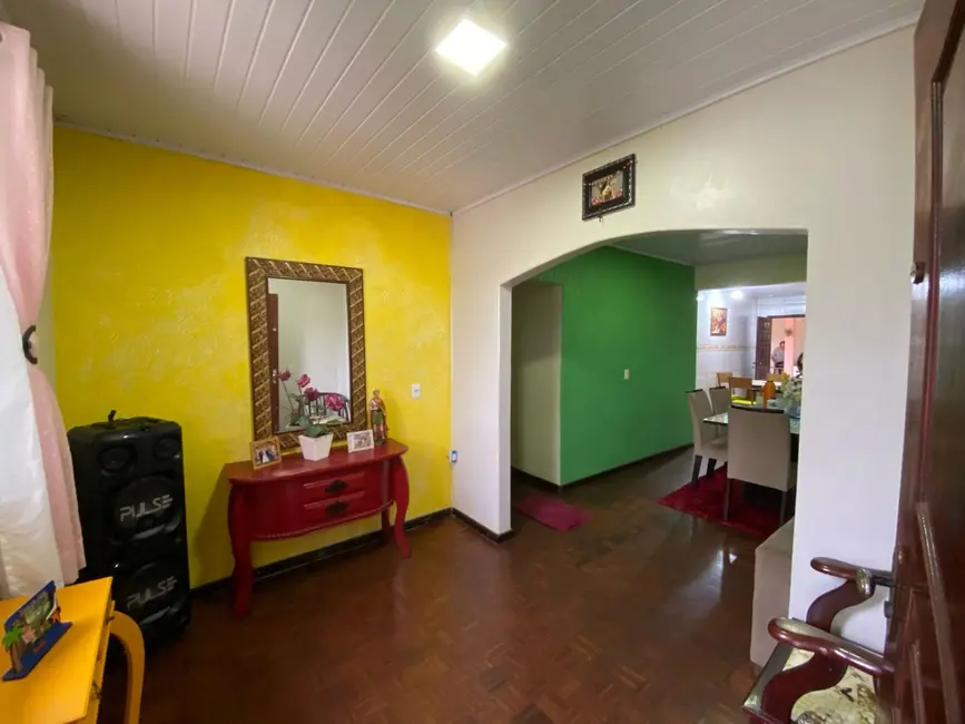 Foto 4 de Casa com 4 quartos à venda, 480m2 em Floresta, Cascavel - PR