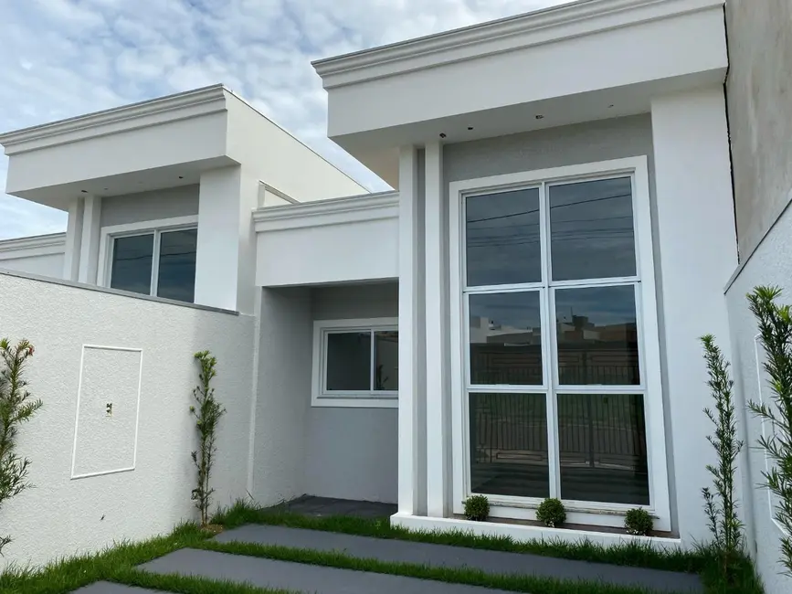 Foto 1 de Casa com 2 quartos à venda, 105m2 em Cascavel - PR