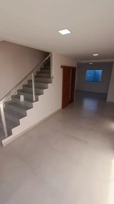 Foto 3 de Sobrado com 3 quartos à venda, 125m2 em Cascavel - PR