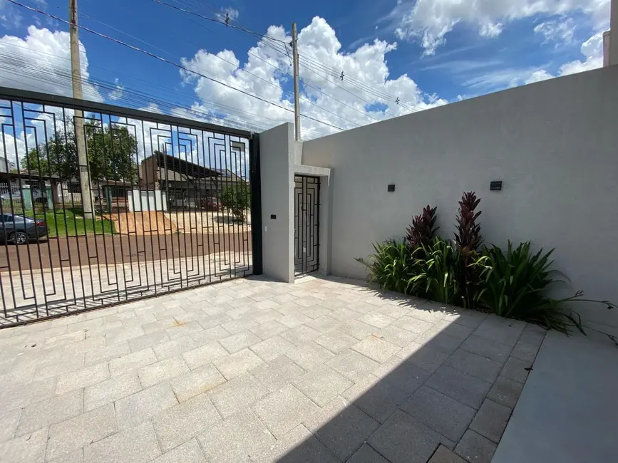 Foto 2 de Casa com 3 quartos à venda, 180m2 em Floresta, Cascavel - PR