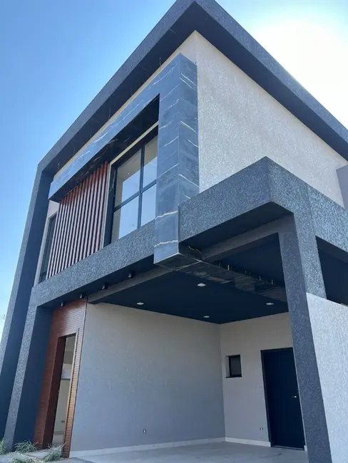 Foto 1 de Sobrado com 3 quartos à venda, 200m2 em Cancelli, Cascavel - PR