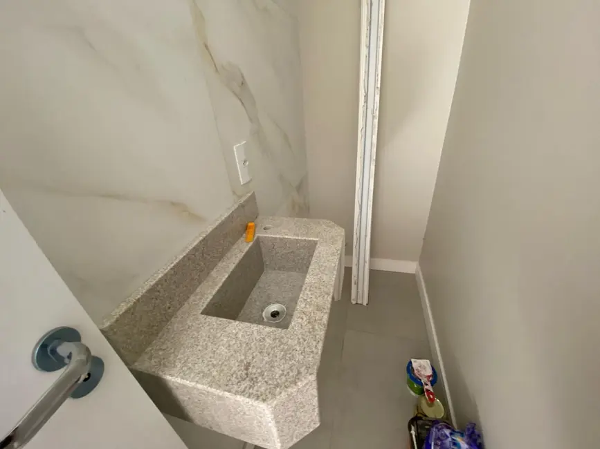 Foto 8 de Sobrado com 3 quartos à venda, 100m2 em Canadá, Cascavel - PR