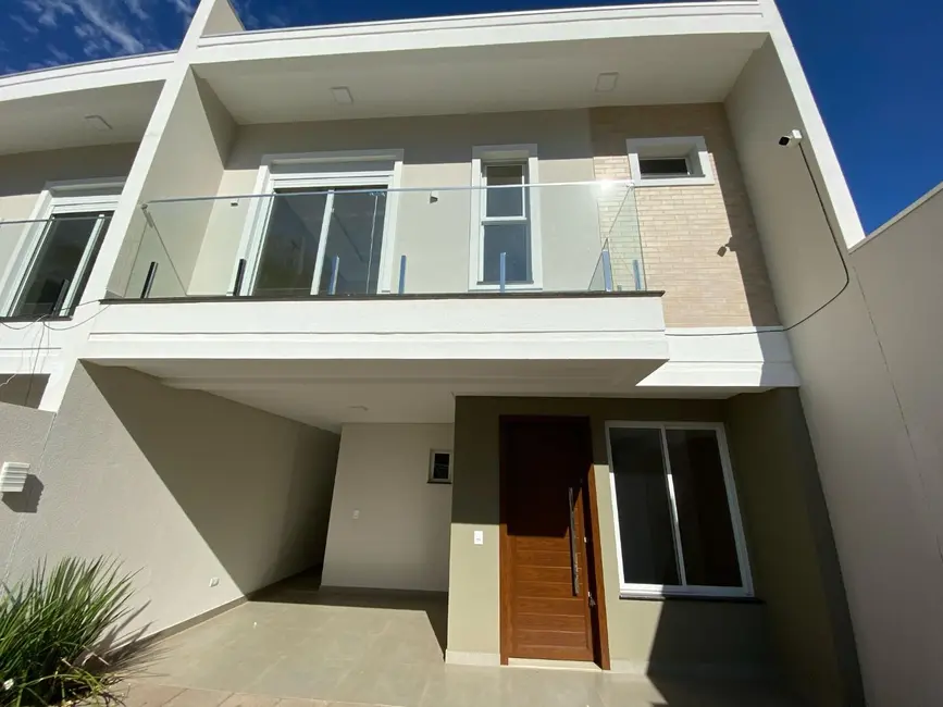 Foto 2 de Sobrado com 3 quartos à venda, 100m2 em Canadá, Cascavel - PR