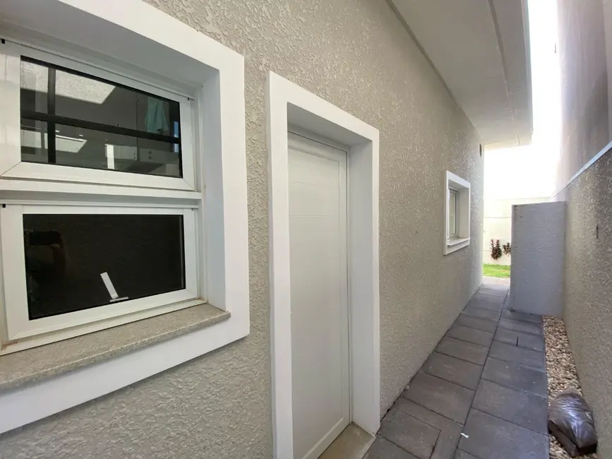 Foto 3 de Sobrado com 3 quartos à venda, 200m2 em Cancelli, Cascavel - PR