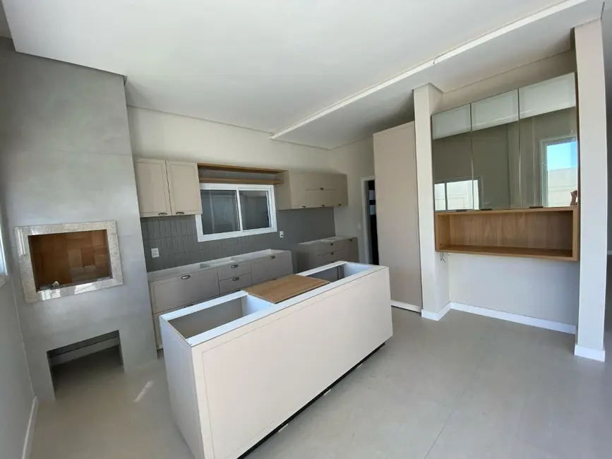 Foto 7 de Sobrado com 3 quartos à venda, 200m2 em Cancelli, Cascavel - PR