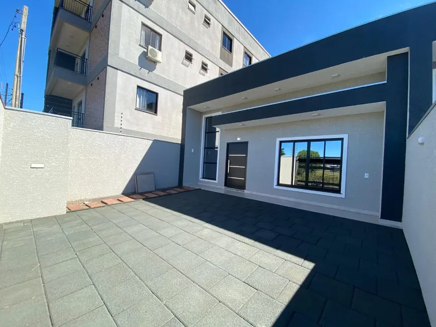 Casa com 3 quartos à venda, 200m2 em Santa Felicidade, Cascavel - PR - imagem 2 Foto 2 de Casa com 3 quartos à venda, 200m2 em Santa Felicidade, Cascavel - PR