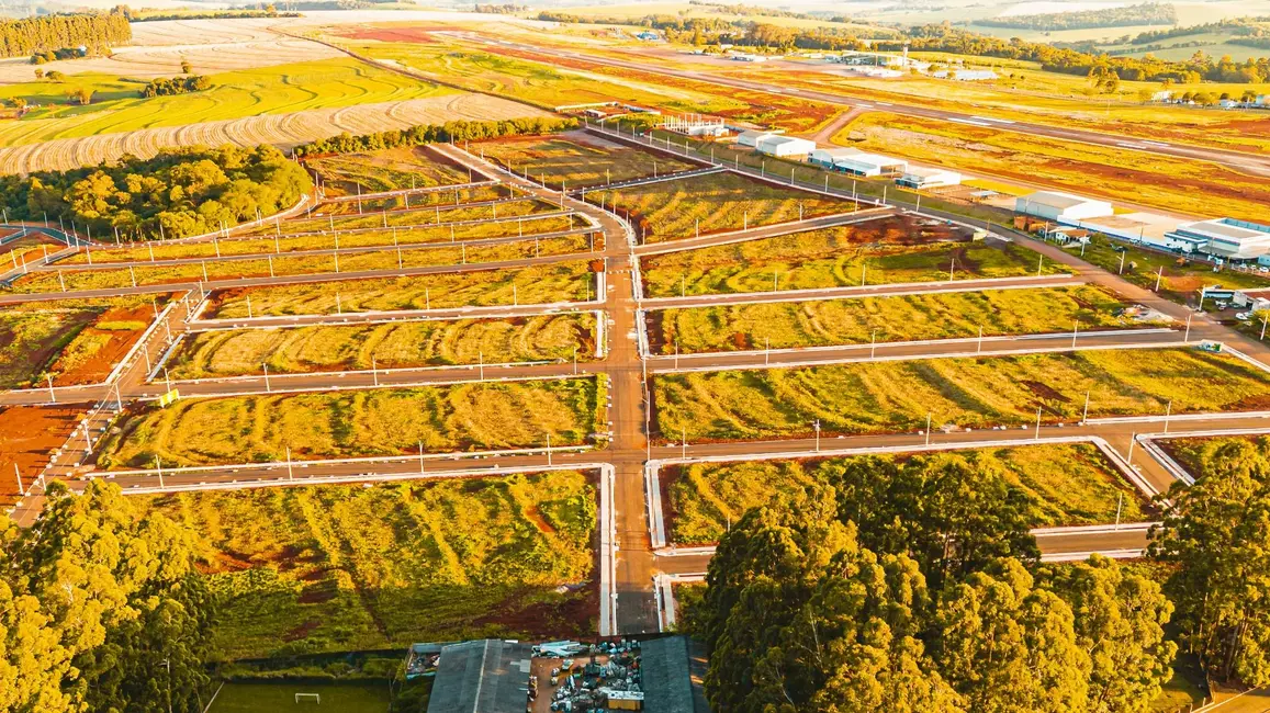 Foto 2 de Terreno / Lote à venda, 210m2 em Guarujá, Cascavel - PR