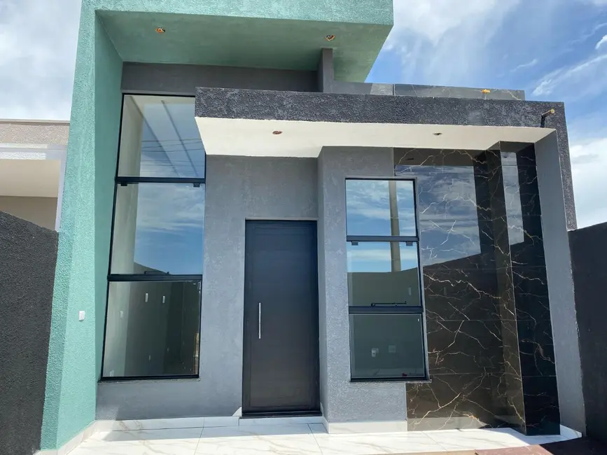 Foto 1 de Casa com 2 quartos à venda, 100m2 em Cascavel - PR