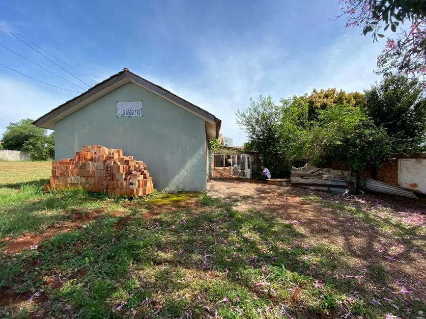 Foto 1 de Terreno / Lote à venda, 560m2 em Pioneiros Catarinenses, Cascavel - PR