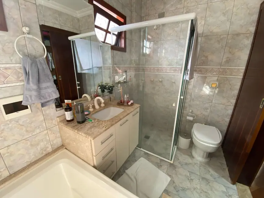 Foto 5 de Sobrado com 3 quartos à venda, 198m2 em Parque São Paulo, Cascavel - PR