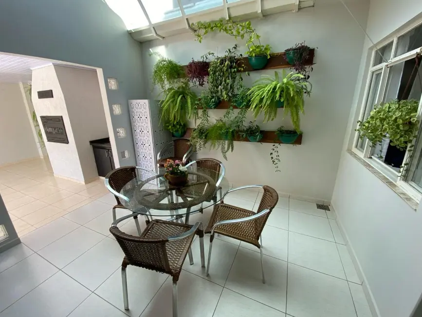 Foto 7 de Sobrado com 3 quartos à venda, 198m2 em Parque São Paulo, Cascavel - PR