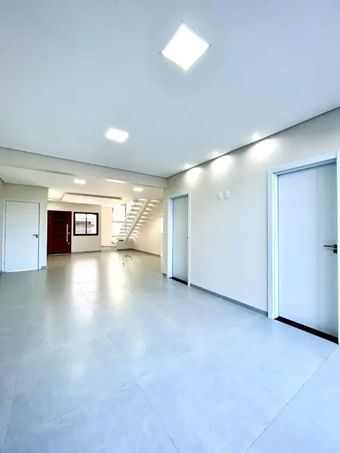 Foto 9 de Casa com 3 quartos à venda, 180m2 em Canadá, Cascavel - PR