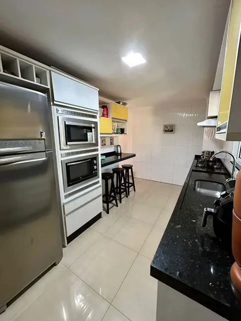 Foto 2 de Sobrado com 3 quartos à venda, 96m2 em Pioneiros Catarinenses, Cascavel - PR