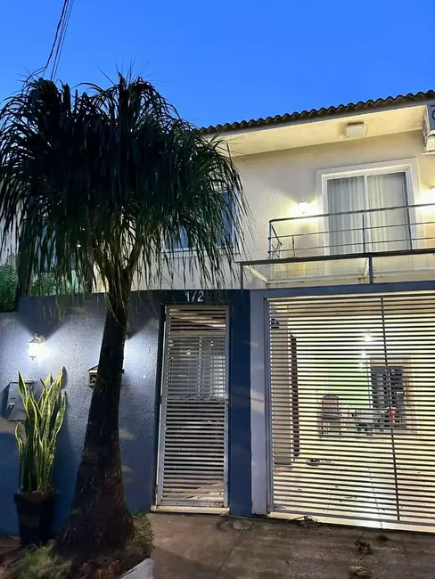 Foto 1 de Sobrado com 3 quartos à venda, 96m2 em Pioneiros Catarinenses, Cascavel - PR