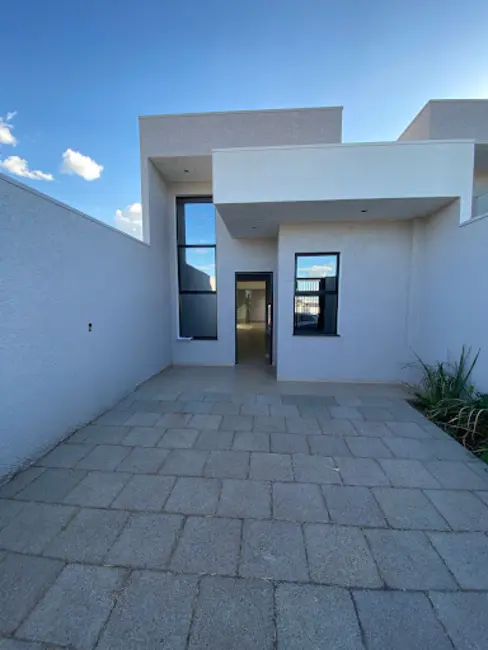 Foto 3 de Casa com 2 quartos à venda, 100m2 em Brazmadeira, Cascavel - PR