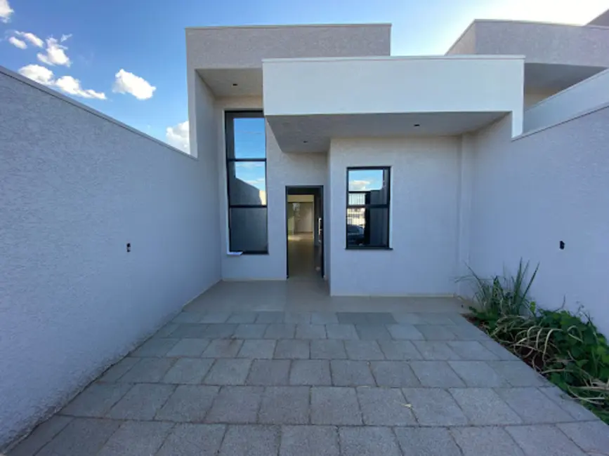 Foto 1 de Casa com 2 quartos à venda, 100m2 em Brazmadeira, Cascavel - PR