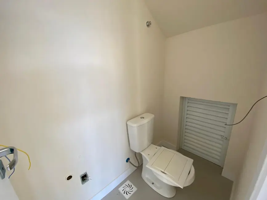 Foto 8 de Sobrado com 3 quartos à venda, 110m2 em Canadá, Cascavel - PR