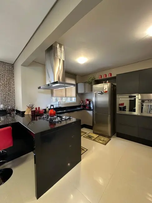 Foto 7 de Apartamento com 3 quartos à venda, 187m2 em Centro, Cascavel - PR