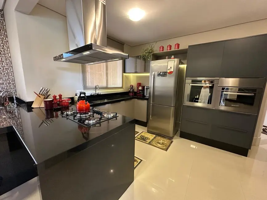 Foto 5 de Apartamento com 3 quartos à venda, 187m2 em Centro, Cascavel - PR