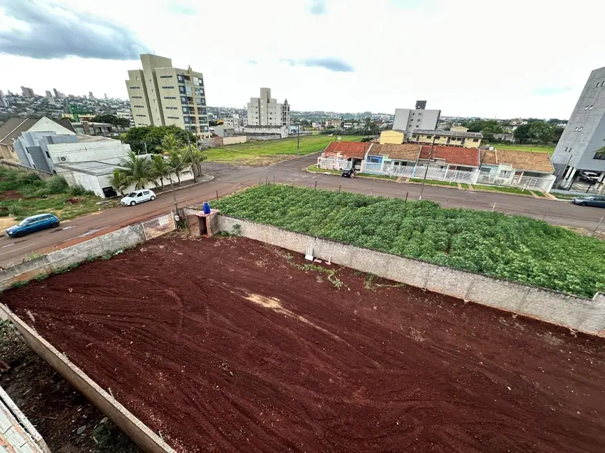 Foto 3 de Terreno / Lote à venda, 560m2 em Santa Cruz, Cascavel - PR