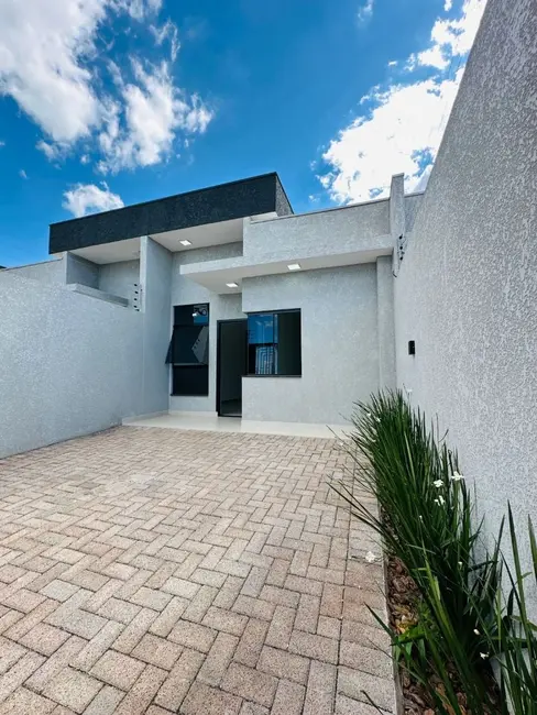 Casa com 2 quartos à venda e para alugar, 150m2 em Esmeralda, Cascavel - PR - imagem 2 Foto 2 de Casa com 2 quartos à venda e para alugar, 150m2 em Esmeralda, Cascavel - PR