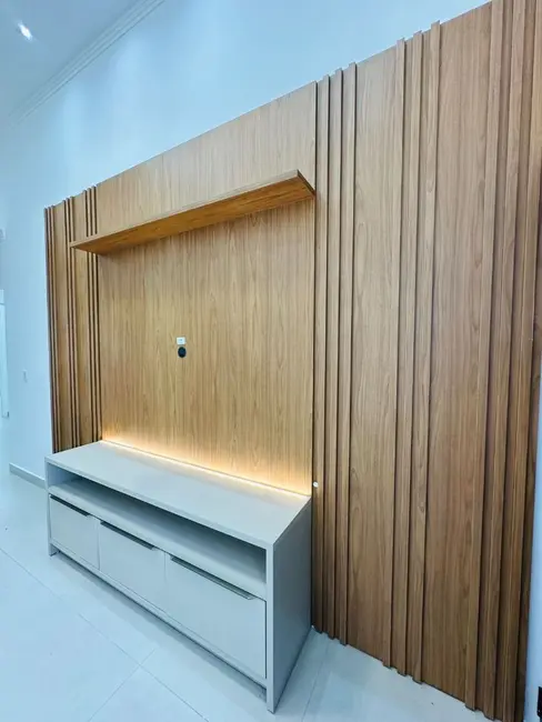 Casa com 2 quartos à venda e para alugar, 150m2 em Esmeralda, Cascavel - PR - imagem 4 Foto 4 de Casa com 2 quartos à venda e para alugar, 150m2 em Esmeralda, Cascavel - PR