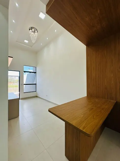 Casa com 2 quartos à venda e para alugar, 150m2 em Esmeralda, Cascavel - PR - imagem 9 Foto 9 de Casa com 2 quartos à venda e para alugar, 150m2 em Esmeralda, Cascavel - PR