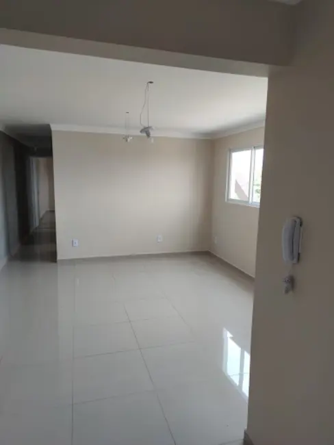 Foto 2 de Apartamento com 2 quartos à venda, 66m2 em Parque São Paulo, Cascavel - PR