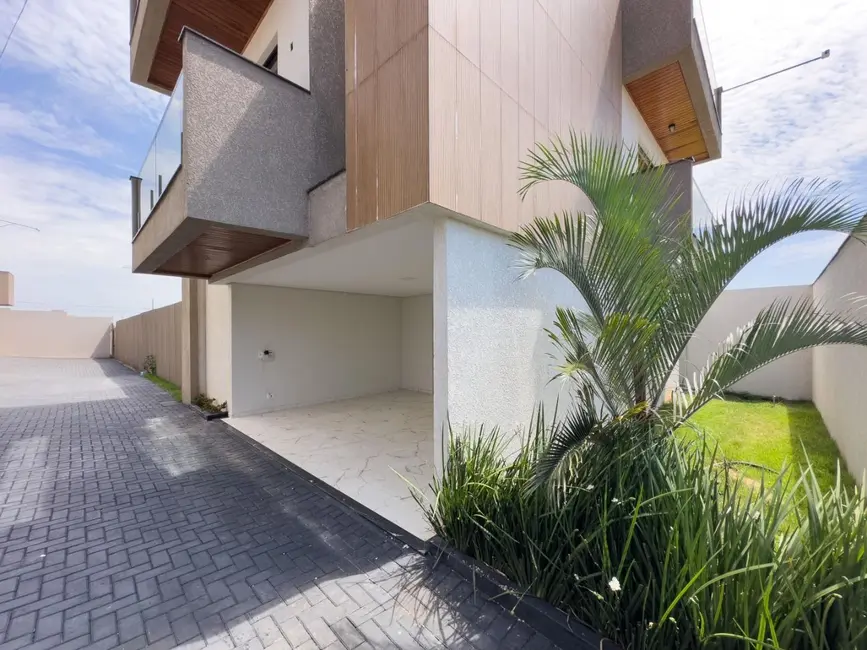 Foto 1 de Sobrado com 3 quartos à venda, 165m2 em Santa Cruz, Cascavel - PR