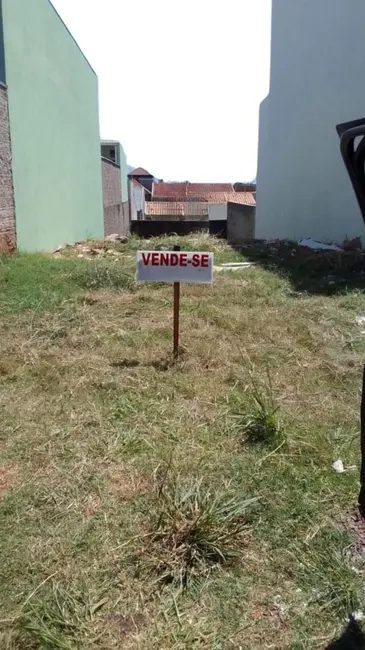 Foto 1 de Terreno / Lote à venda, 180m2 em Canadá, Cascavel - PR