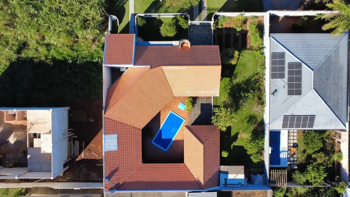 Foto 5 de Casa com 5 quartos à venda, 975m2 em Universitário, Cascavel - PR