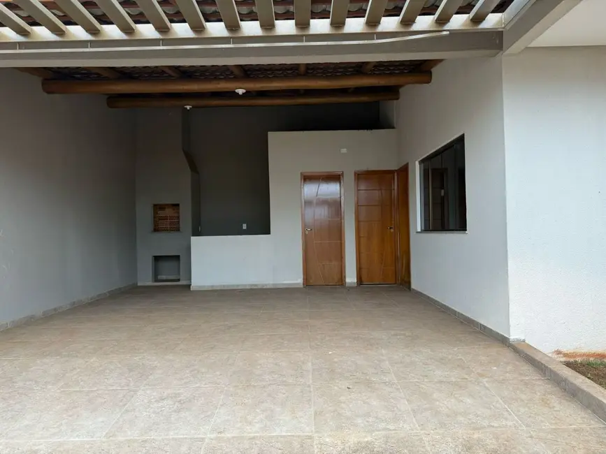 Foto 3 de Sobrado com 3 quartos à venda, 126m2 em Pioneiros Catarinenses, Cascavel - PR