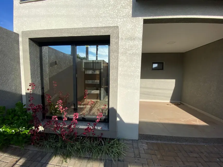 Foto 2 de Sobrado com 3 quartos à venda, 180m2 em Cascavel Velho, Cascavel - PR