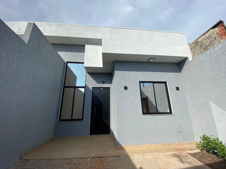 Foto 1 de Casa com 3 quartos à venda, 180m2 em Floresta, Cascavel - PR