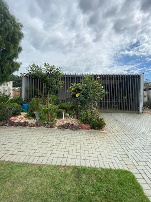 Foto 2 de Casa com 2 quartos à venda, 150m2 em 14 de Novembro, Cascavel - PR