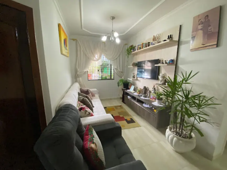 Foto 4 de Casa com 2 quartos à venda, 150m2 em 14 de Novembro, Cascavel - PR