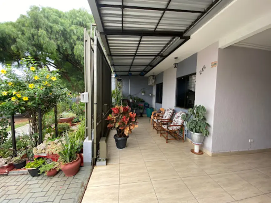 Foto 3 de Casa com 2 quartos à venda, 150m2 em 14 de Novembro, Cascavel - PR