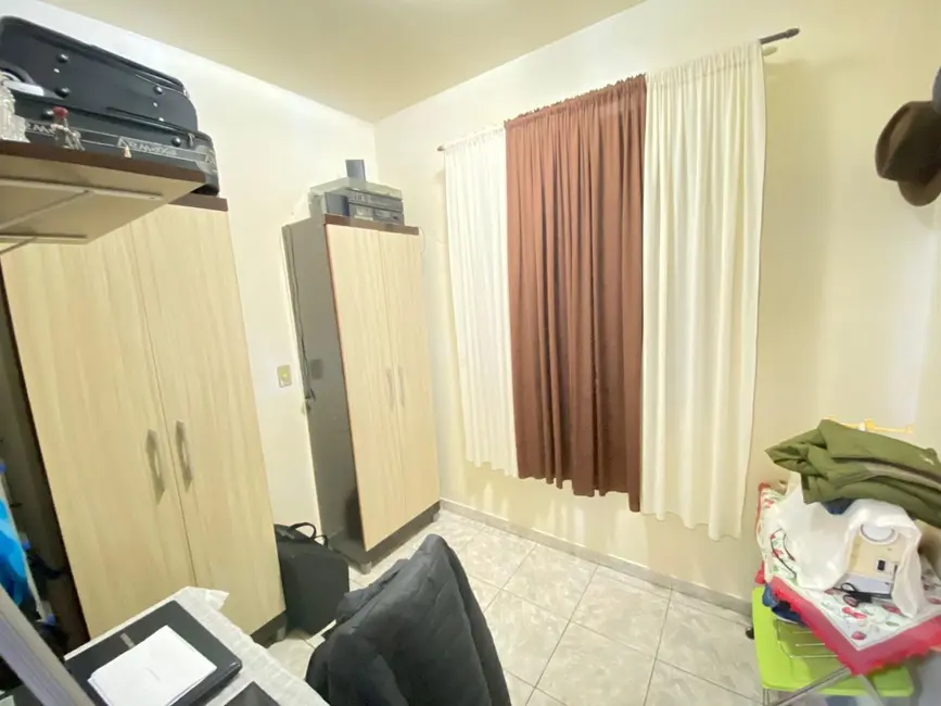 Foto 3 de Casa com 3 quartos à venda, 390m2 em Universitário, Cascavel - PR