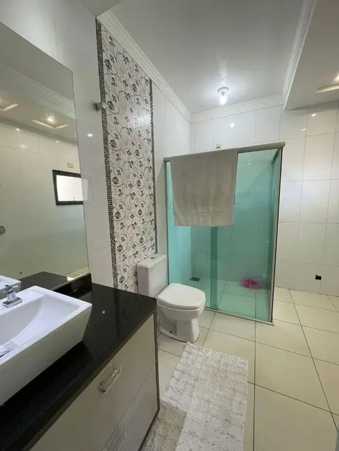 Foto 1 de Sobrado com 3 quartos à venda, 145m2 em Alto Alegre, Cascavel - PR
