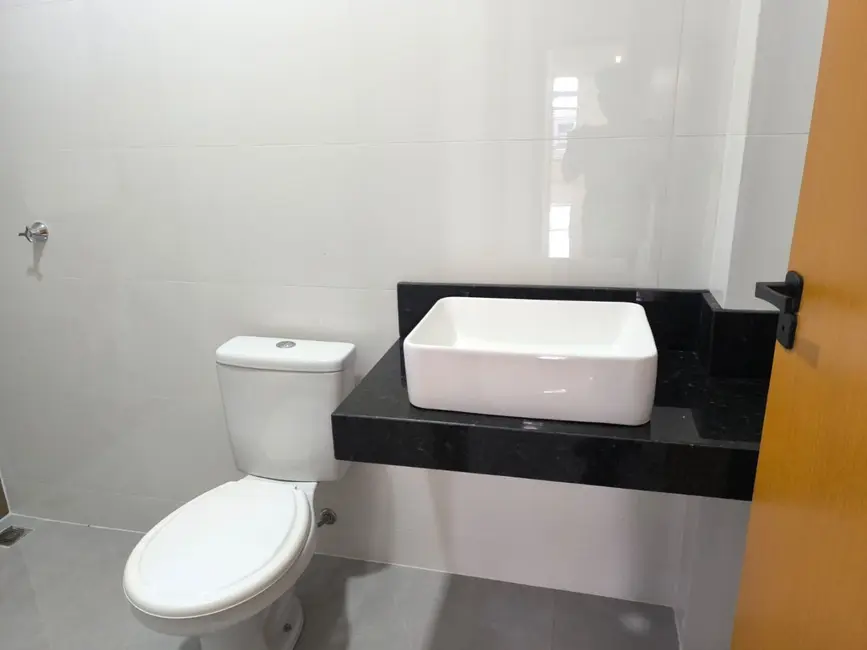 Casa com 2 quartos à venda, 117m2 em Parque Verde, Cascavel - PR - imagem 4 Foto 4 de Casa com 2 quartos à venda, 117m2 em Parque Verde, Cascavel - PR